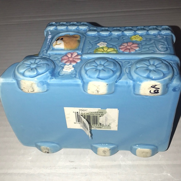 Vintage Choo Choo train planter in blue/teddy bear - Picture 4 of 11